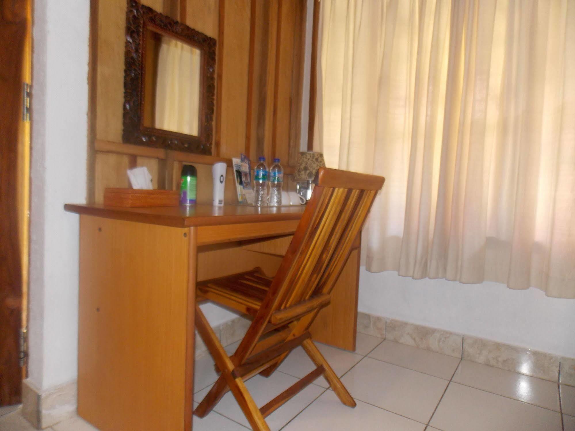 Komodo Lodge Labuan Bajo Eksteriør billede